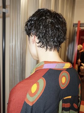 メリケンバーバーショップ トーキョー(MERICAN BARBERSHOP TYO) BURGメンズカットアップバングスパイキーショートスキンフェード