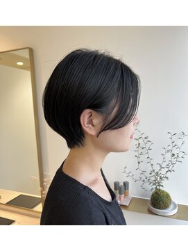 エアー(Air) ハンサムショート前下がりボブ切りっぱなしボブニュアンスパーマ