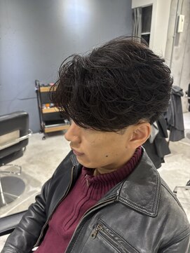 ハイプ(HYPE) 波巻き/メッシュ/スキンフェード/学割/白髪染め/縮毛矯正/韓国