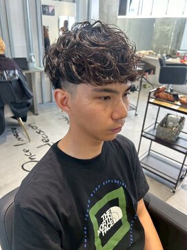 メンズサロン キング 心斎橋店(Men’s salon K!ng) ホワイトメッシュ/ツイスト/ツイスパ/パーマ/メンズ/眉毛/心斎橋
