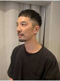 メンズクロップフェードバズカットビジネスマンスタイル