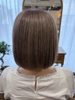 ラナ(LANA) 白髪を活かした明るめミルクティベージュ
