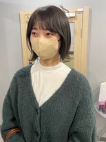 アトレ 梅田店(attrait)&nbsp;透明感あるアッシュカラーのセミロング