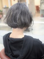 コニ(Coni)&nbsp;♪Ｃｏｎｉ♪内巻きアッシュグレーＢＯＢ