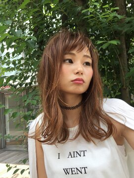 トハコ(&haco) ショートバングのふんわりミディアム