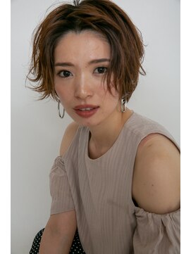 エトランジェ(Etrange) 地毛風カラーハンサムショート Etrange 長野