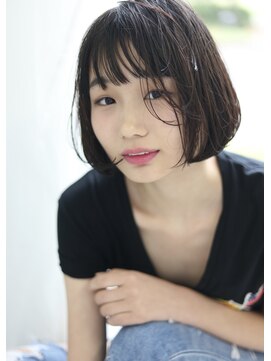 イット(it.) 【 i t . 高城美容室】小顔に見えるボブ