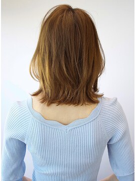 アフロート ルヴア(AFLOAT RUVUA) 【30/40/50代幅広く人気】大人可愛いひし形くびれレイヤーボブ