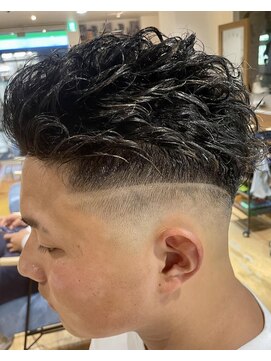 アダリル 川越(aDALil) ツイストスパイラル×フェード×バリアート 【川越・本川越】