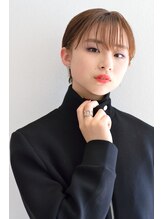 シャイニー(SHINY) 耳かけショート_くびれショート_20代・30代・40代ショート/小顔