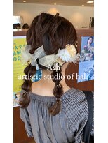 アッシュ アーティスティック スタジオ オブ ヘア(Ash artistic studio of hair) ツインアレンジ