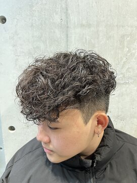 リベルテ グリット(Liberte Grit) 外国人風スペインカール10代20代カジュアル無造作スパイラル眉毛