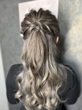 ティアラ 栄(TIARA)