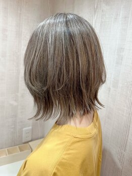 インスヘアー 京都四条大宮店(INCE HAIR)の写真/白髪染めを使わずに透明感溢れる髪色を実現♪ダメージレス施術でカラー後の手触りの良さも魅力＊