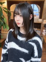 プリモ ココ 鍋島店(Primo coco.)&nbsp;顔周りレイヤー グレージュ アッシュカラー 顔周りカット