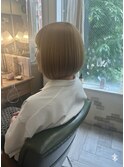 ショートボブ