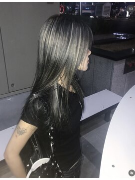 クールグレージュ・ハイライトロング