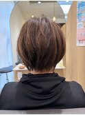 襟足軽めのショートスタイル