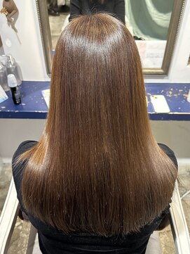ミレヘアー 越谷(Mire hair) 【大人女性の髪質改善】明るいカラーを引き立てる美髪ストレート