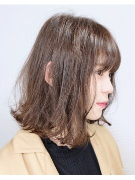 ワタイ(Watai) 【小顔カット】ふんわりボブとボタニカルカラー