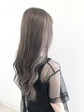 リー 枚方(Lee) 【熊谷】ホワイト×インナーカラー