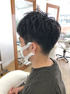 ヘッズ 本八幡店(HEADS) MEN'S HAIR  センターパート　ツイストスパイラル　コンマヘア