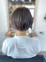 アネラ(Anela)&nbsp;グレージュ×重めショートボブ