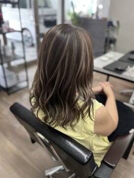 ヴィフ 大船(VIF) ハイライトケアブリーチマチルダボブグレージュレイヤーロング