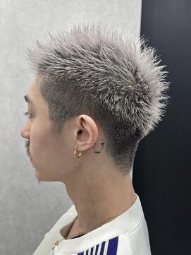 ロウル 渋谷(LOWRL) スパイキーショート/ホワイト/ブリーチ