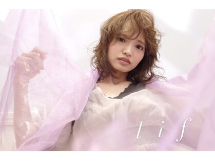 リフ(LIF by MIRROR TALK)の写真