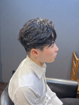 ビーダンディー(Bee dandy) ビジネスツーブロック ニュアンスパーマ かきあげアップバング