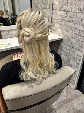 カルテット(Quartett) ハーフサイドお団子