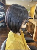 肩上のミディアムボブ