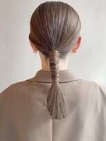 リヤン 表参道(lyann)&nbsp;シルキーベージュタイトヘアアレンジa