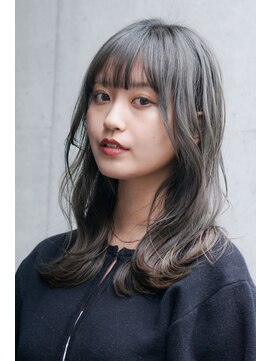 エイトジュール(8JOURS) アッシュグレージュ×波巻きウェーブ