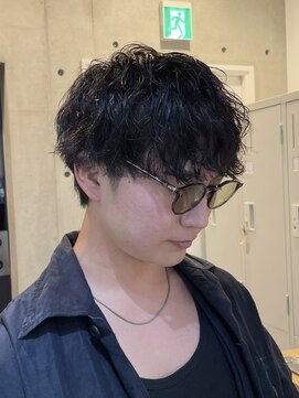 ブルニール 中崎町(BLEUNIR) シャドウパーマ　無造作　韓国メンズ　シースルーマッシュ