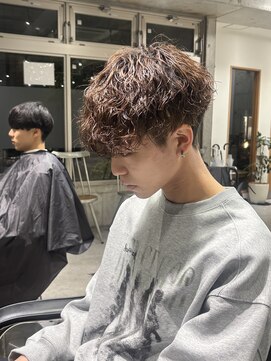 ハイプ(HYPE) 波巻き/メッシュ/スキンフェード/学割/白髪染め/縮毛矯正/韓国