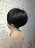 前下りショートボブ