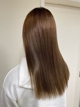 ヘア クリエイション ヴィレ クール(Hair Creation Vrai Coeur) 艶髪ストレート