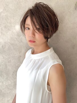 アヴァロン(AVALON) 30、40代にオススメ！束感くびれショート×イルミナベージュ