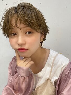 キー(kii) ハイトーンカラー×ショートカット