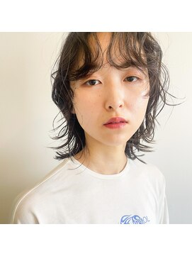 シー(SEE.) medium style