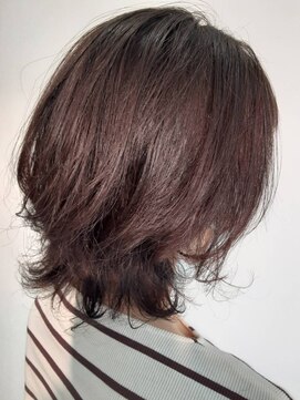 アリー(Ari-) もちの良いデジタルパーマ外ハネ