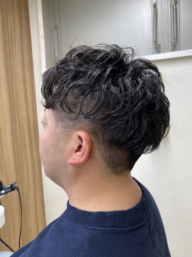 アンティエバイプレッティ(Amitie by pretty) メンズショート × パーマ