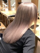 《*鏡を見る度、髪の艶に癒される*》ハイトーンでもダメージを感じない、ベージュダブルカラー*[ブリーチ]