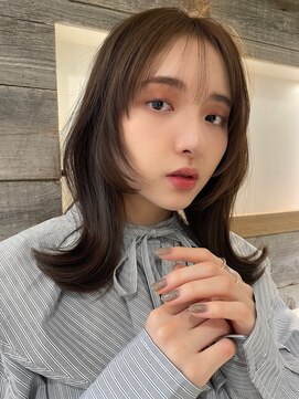 アイヴィ 表参道(IVY) フェイスレイヤー2wayバングくびれヘア【肥田亜沙美】