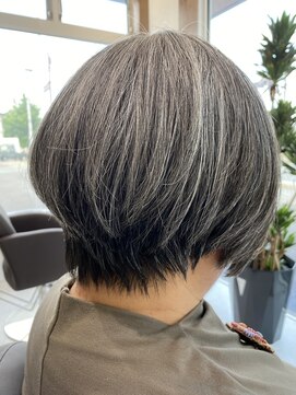 リンクス(Salon de LINKTH) グレイヘア×ショートボブ