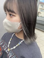 ラ ブーケ 御器所店(La Bouquet)&nbsp;切りっぱなしボブ×インナーシルバー