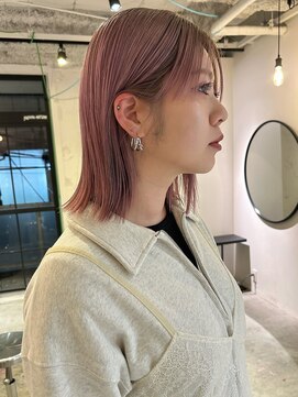 ルーム(Loom.) ケアブリーチ 春カラー 切りっぱなしボブピンクカラー