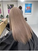イメチェン/ホワイトブロンド/外ハネボブ/美髪/渋谷